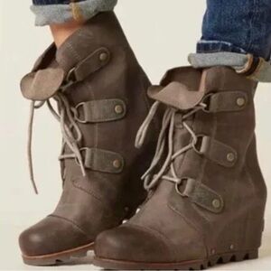 Sorel Women's Lace Up Joan of Artic Boots Wedge
